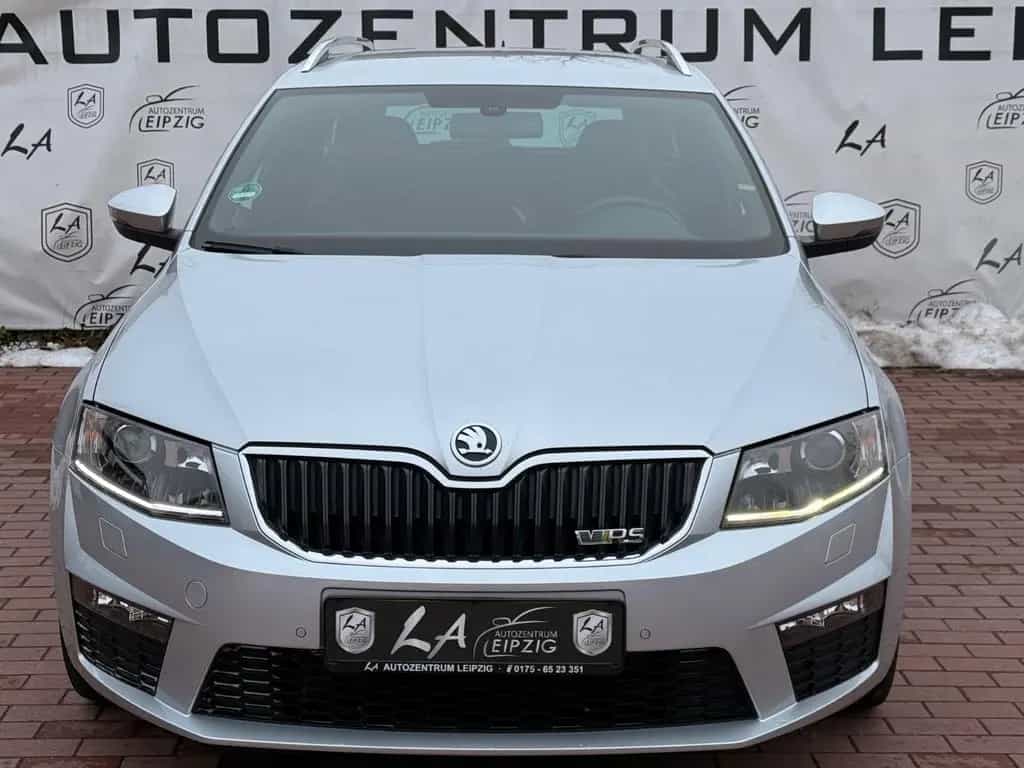 Skoda Octavia Combi RS KEYLESS*DSG*LED*CARBON*TÜV*TOP 11/2013-photo-0