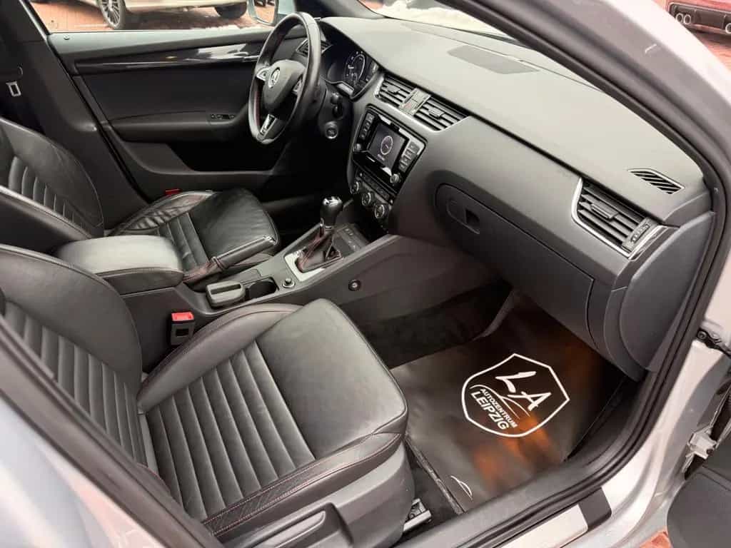Skoda Octavia Combi RS KEYLESS*DSG*LED*CARBON*TÜV*TOP 11/2013-photo-20