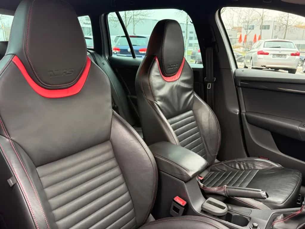 Skoda Octavia Combi RS KEYLESS*DSG*LED*CARBON*TÜV*TOP 11/2013-photo-22