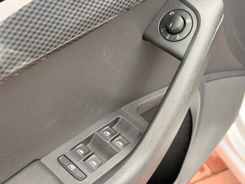 Skoda Octavia Combi RS KEYLESS*DSG*LED*CARBON*TÜV*TOP 11/2013-photo-26