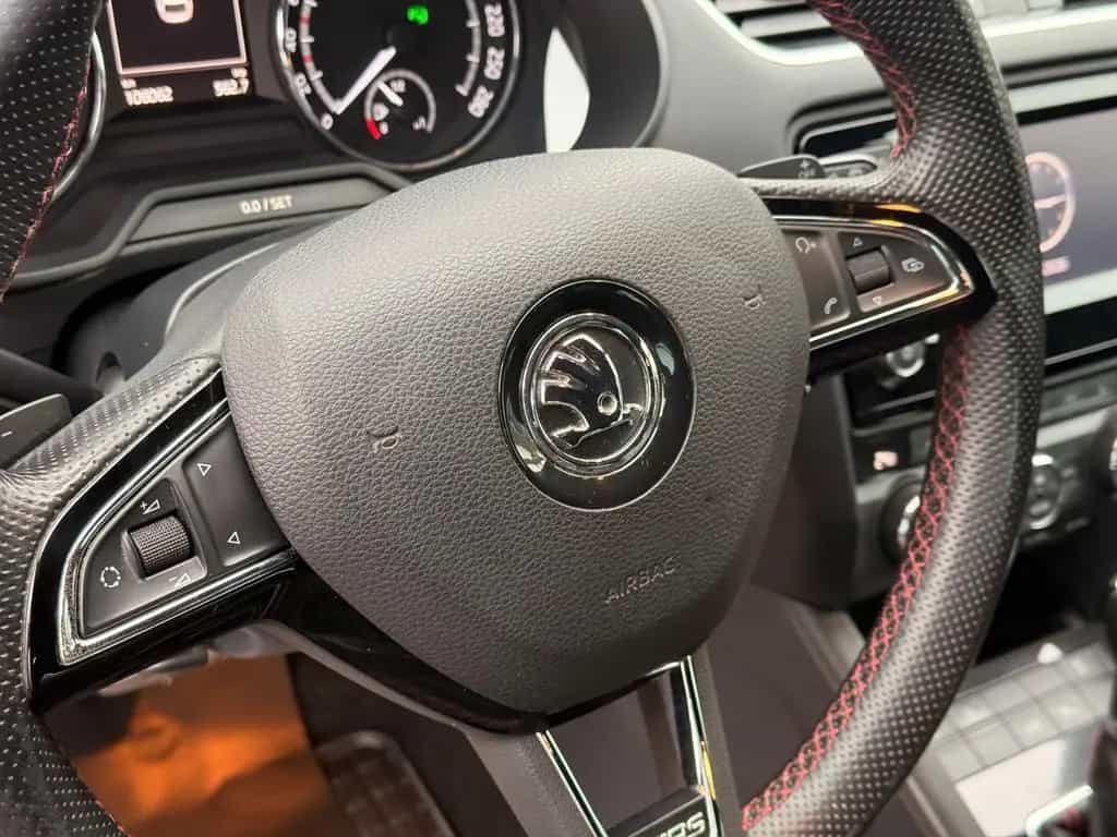 Skoda Octavia Combi RS KEYLESS*DSG*LED*CARBON*TÜV*TOP 11/2013-photo-28