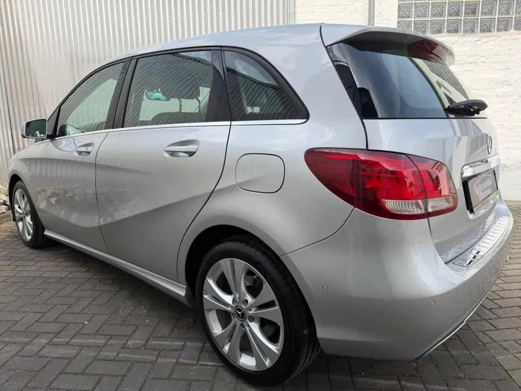 Mercedes-Benz B-Class 180 Automatik Euro 6 Navi Top Zustand 06/2017-photo-5