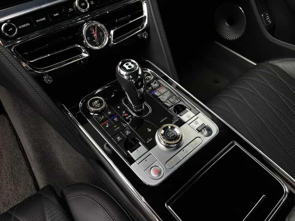 Bentley Flying Spur W12 Mansory Exclusive Black Line B&O 11/2021-photo-27
