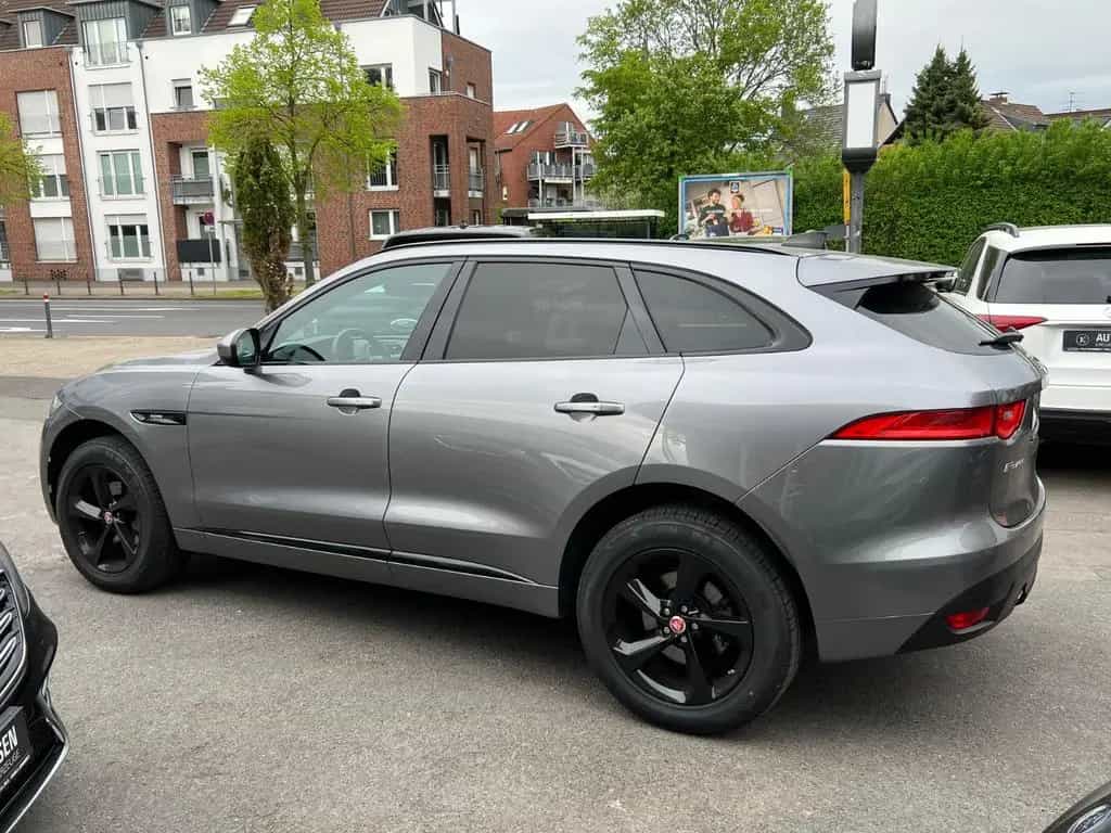 Jaguar F-Pace R-Sport+KAMERA+PANO+MERIDIAN+AHK+LEDER 09/2020-photo-3