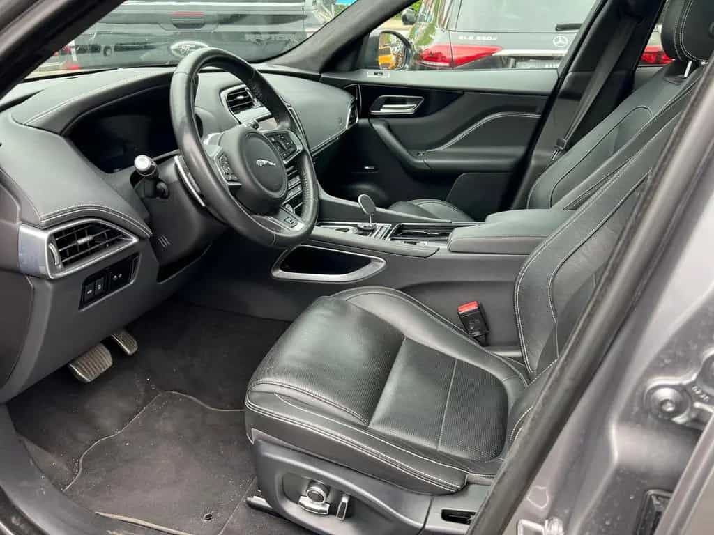 Jaguar F-Pace R-Sport+KAMERA+PANO+MERIDIAN+AHK+LEDER 09/2020-photo-5