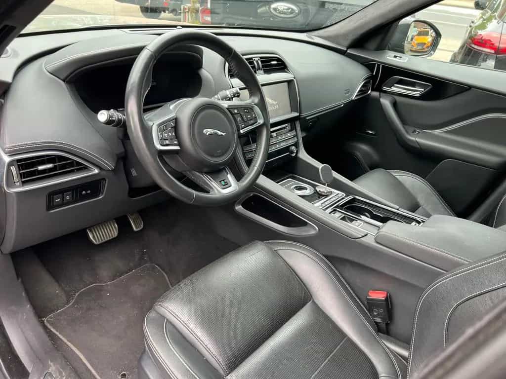 Jaguar F-Pace R-Sport+KAMERA+PANO+MERIDIAN+AHK+LEDER 09/2020-photo-8