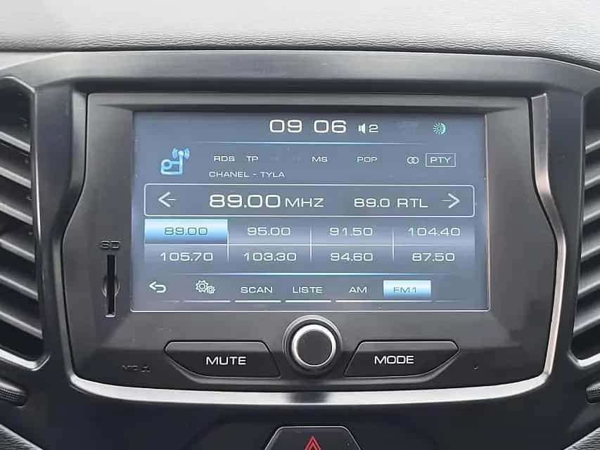 Lada Vesta SW 1.6  LUXUS+KLIMAAUTOMATIK+KAMERA+1.HAND 07/2018-photo-24