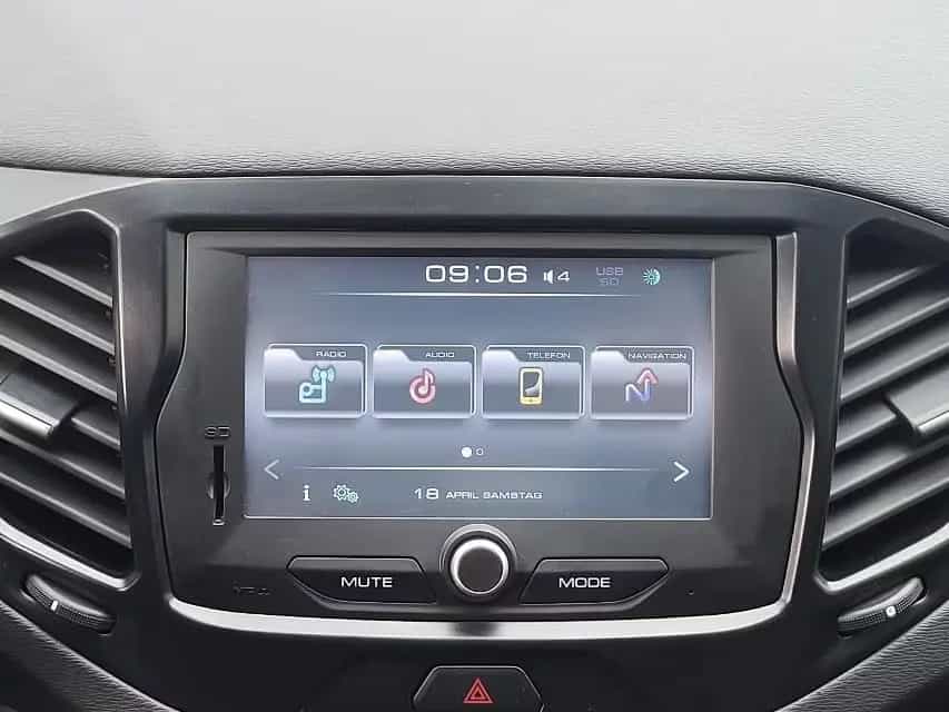 Lada Vesta SW 1.6  LUXUS+KLIMAAUTOMATIK+KAMERA+1.HAND 07/2018-photo-27