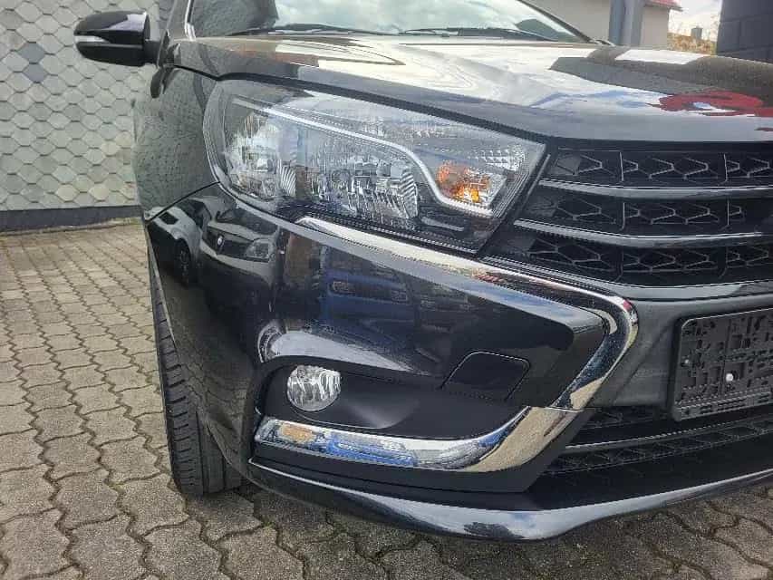 Lada Vesta SW 1.6  LUXUS+KLIMAAUTOMATIK+KAMERA+1.HAND 07/2018-photo-3