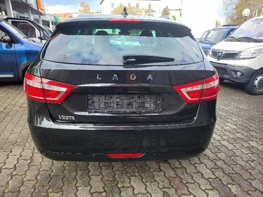 Lada Vesta SW 1.6  LUXUS+KLIMAAUTOMATIK+KAMERA+1.HAND 07/2018-photo-6