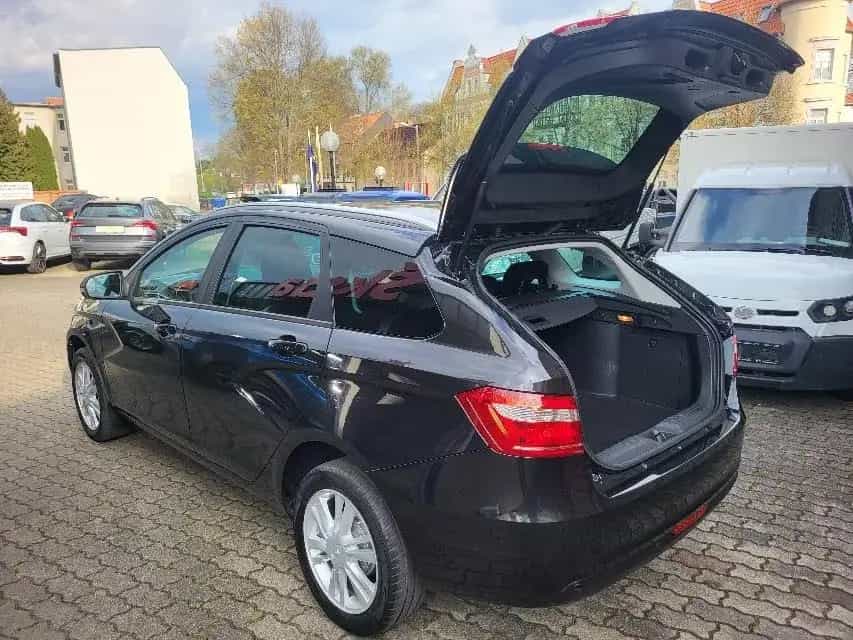 Lada Vesta SW 1.6  LUXUS+KLIMAAUTOMATIK+KAMERA+1.HAND 07/2018-photo-7