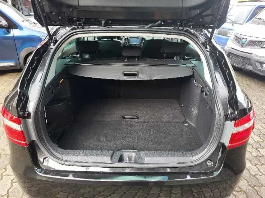 Lada Vesta SW 1.6  LUXUS+KLIMAAUTOMATIK+KAMERA+1.HAND 07/2018-photo-8