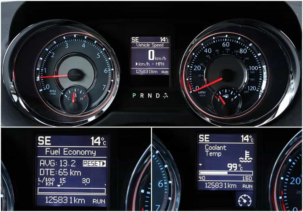 Chrysler Voyager V6/AHK/LPG/7-Sitzen/KAMERA/DVD/AMBIE/R17 12/2015-photo-17