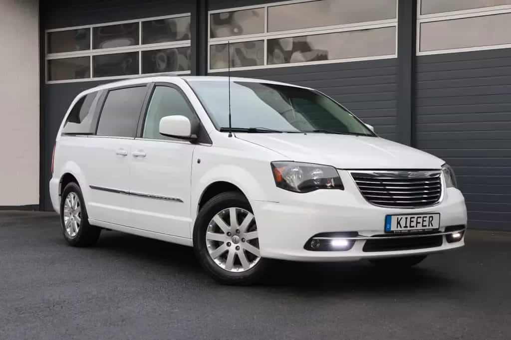 Chrysler Voyager V6/AHK/LPG/7-Sitzen/KAMERA/DVD/AMBIE/R17 12/2015-photo-2
