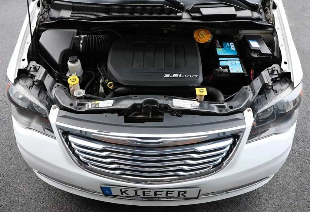Chrysler Voyager V6/AHK/LPG/7-Sitzen/KAMERA/DVD/AMBIE/R17 12/2015-photo-28