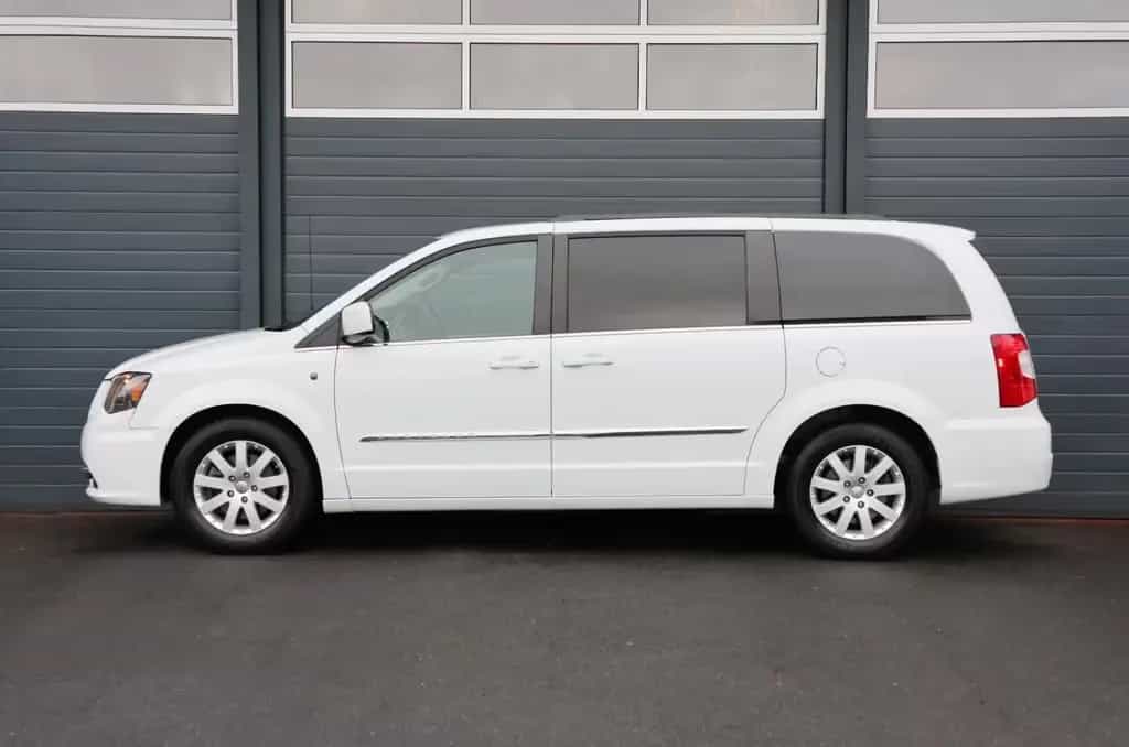 Chrysler Voyager V6/AHK/LPG/7-Sitzen/KAMERA/DVD/AMBIE/R17 12/2015-photo-4