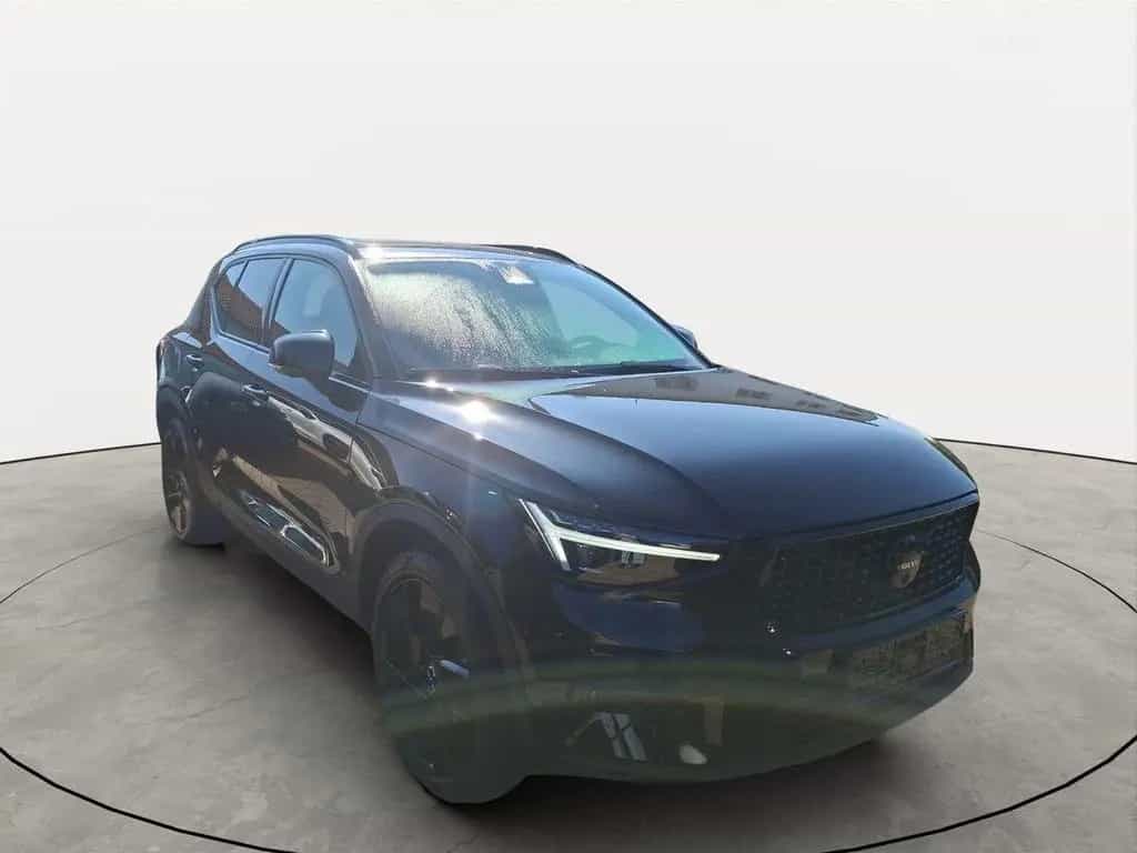 Volvo XC40 B3 Black Edition Plus 360° AHK PANO H/K LED 04/2025-photo-0