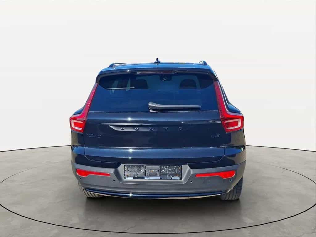Volvo XC40 B3 Black Edition Plus 360° AHK PANO H/K LED 04/2025-photo-3