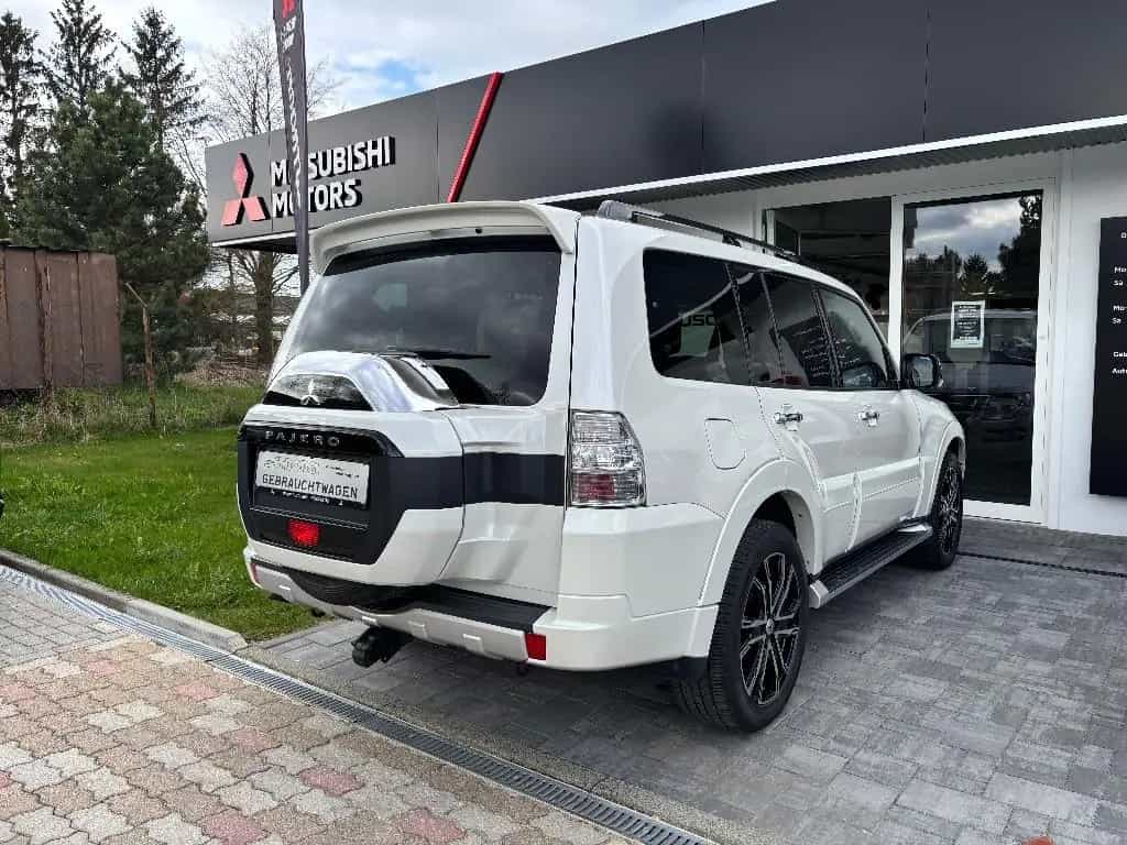 Mitsubishi Pajero 5-TFinal Edition 3.2 DI-D AT*STANDHEIZUNG 08/2018-photo-12