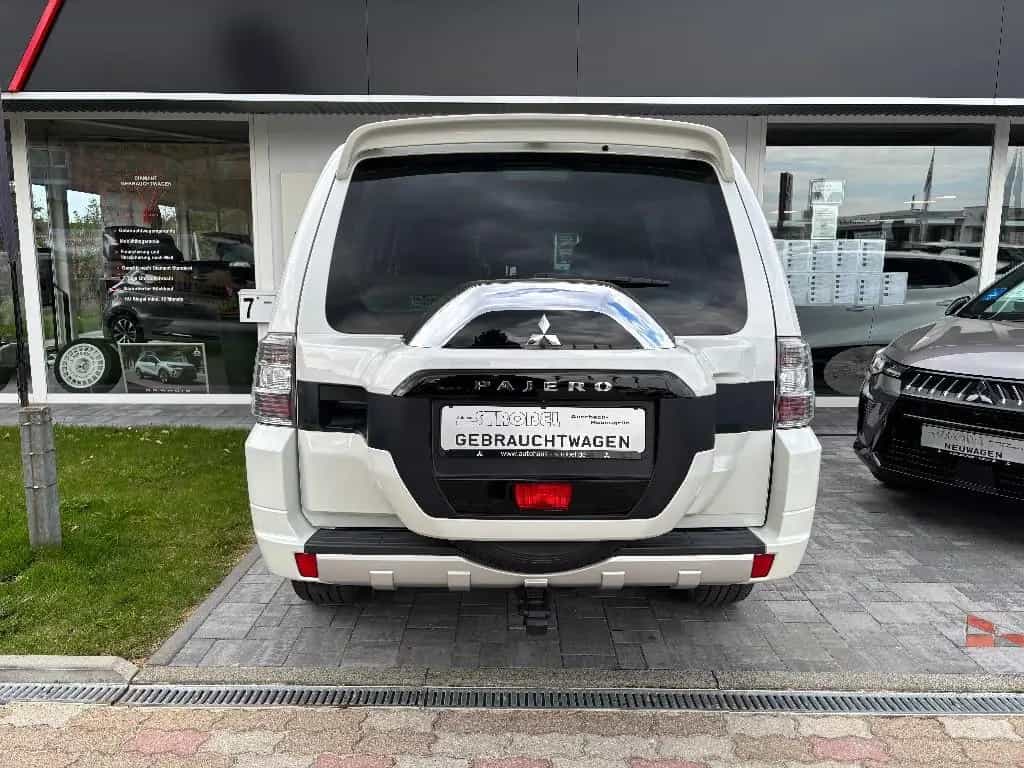 Mitsubishi Pajero 5-TFinal Edition 3.2 DI-D AT*STANDHEIZUNG 08/2018-photo-13