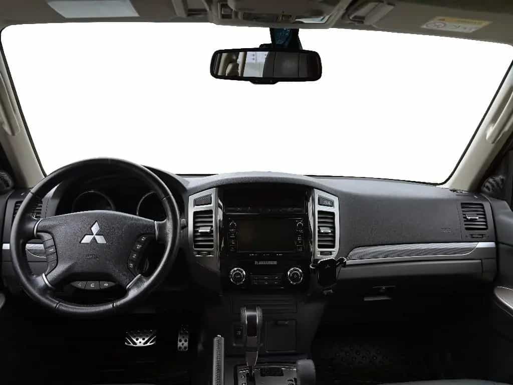 Mitsubishi Pajero 5-TFinal Edition 3.2 DI-D AT*STANDHEIZUNG 08/2018-photo-9