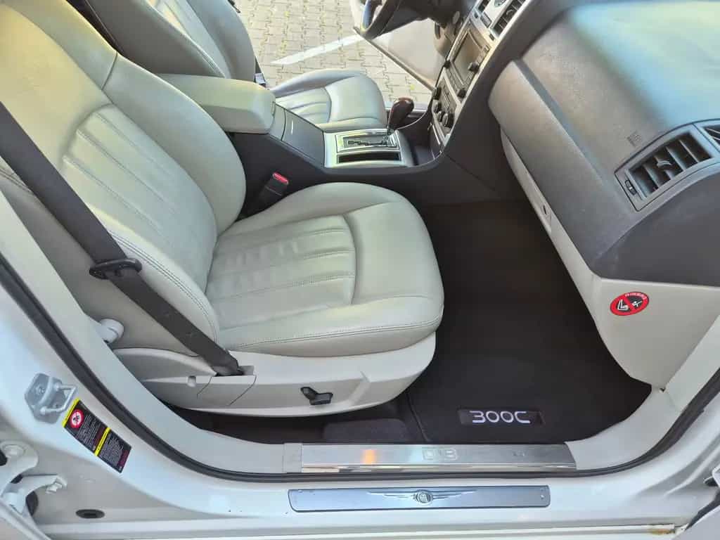 Chrysler 300C 3.0 CRD Autom. - Sommerauto HU 04/2028 12/2007-photo-13