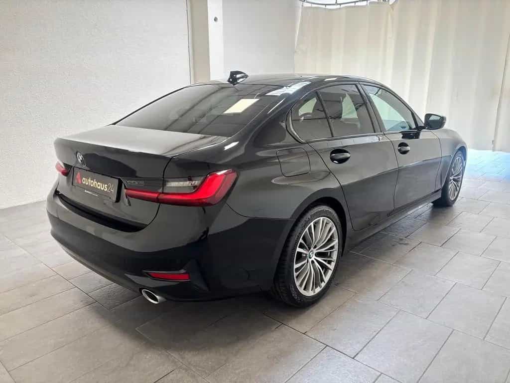 BMW 320 3er - 320 d Sport Line|Live Cockpit|LED|PDC 02/2022-photo-4
