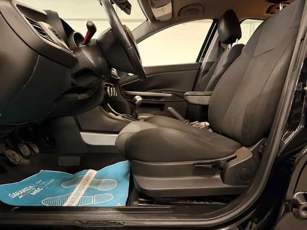 Alfa Romeo Giulietta 1.4 Turbo 105 CV Progressio 04/2012-photo-11