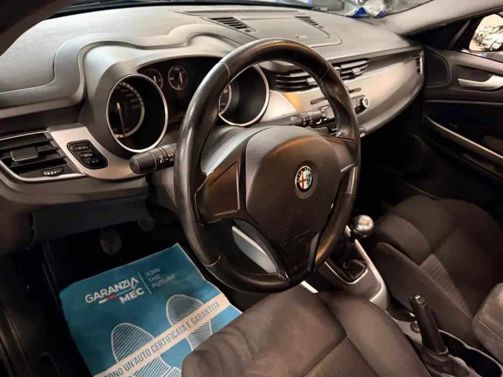 Alfa Romeo Giulietta 1.4 Turbo 105 CV Progressio 04/2012-photo-12