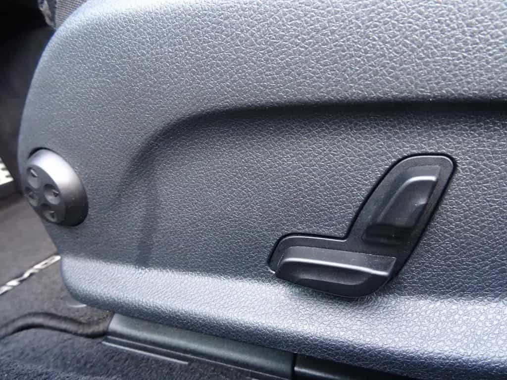 Mercedes-Benz C 180 T AMG LED NAVI LEDER PDC SHZ BLUET. 09/2015-photo-28