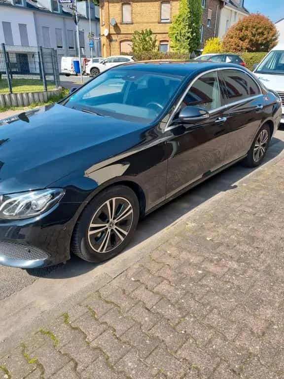 Mercedes-Benz E-Class E klasse 300 05/2020-photo-3