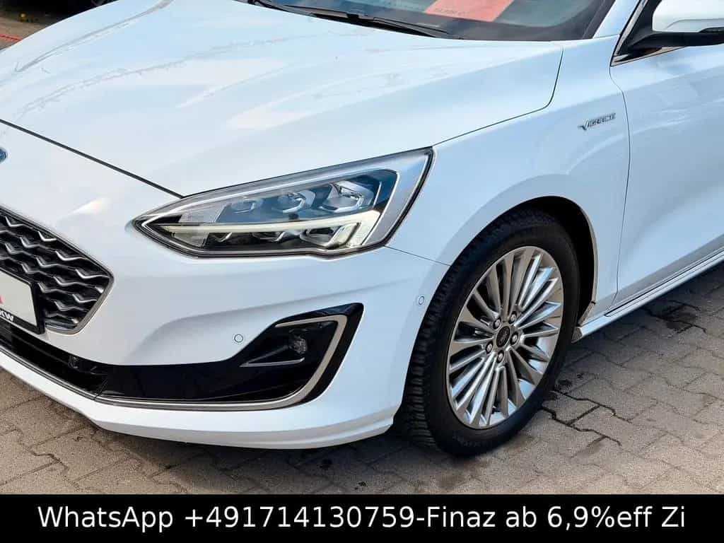 Ford Focus Turnier Vignale-LED-HUD-KAM-LEDER-DAB-TEMP 01/2019-photo-1