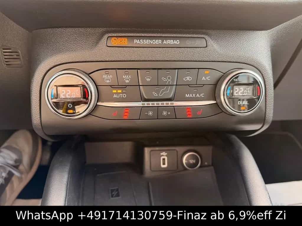 Ford Focus Turnier Vignale-LED-HUD-KAM-LEDER-DAB-TEMP 01/2019-photo-16