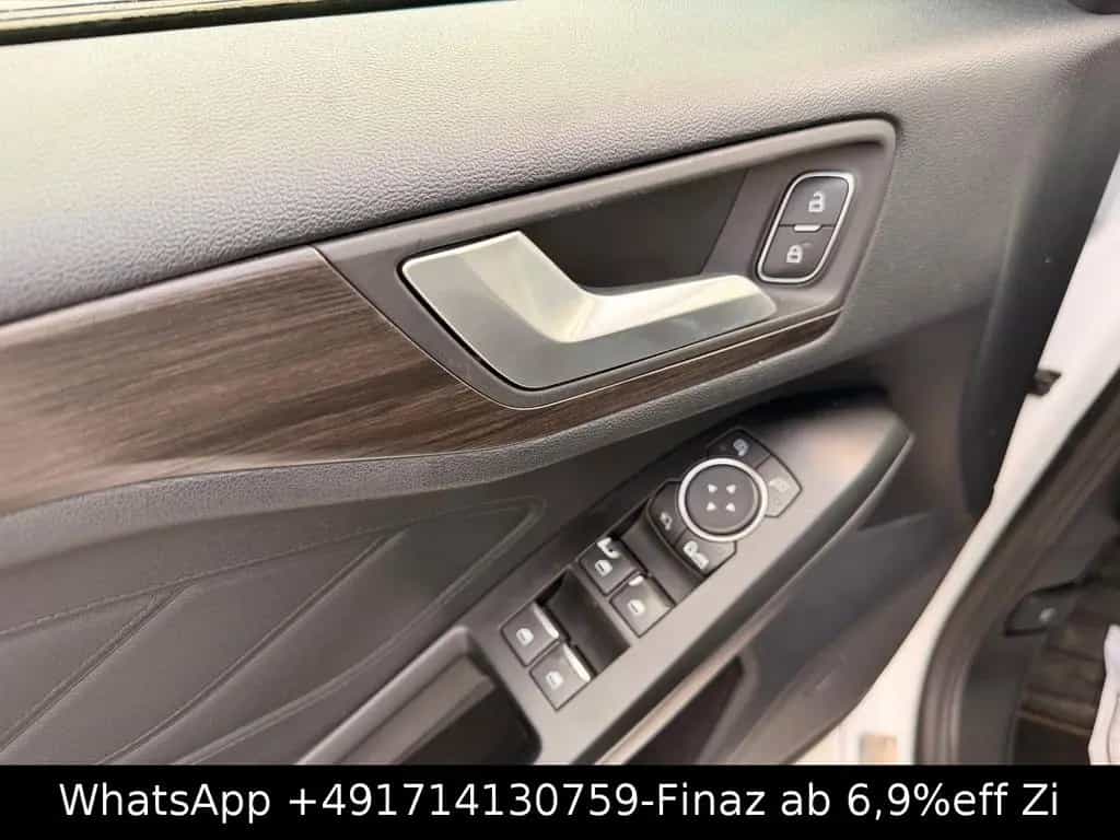 Ford Focus Turnier Vignale-LED-HUD-KAM-LEDER-DAB-TEMP 01/2019-photo-23