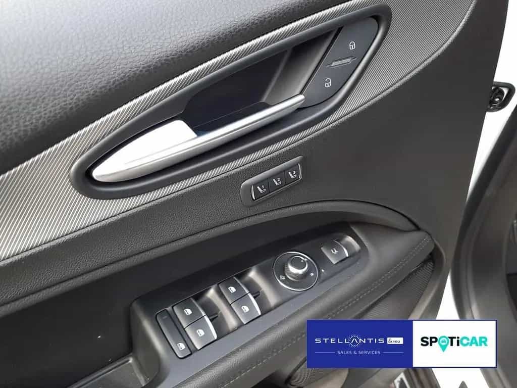 Alfa Romeo Stelvio 2.0 Turbo 16V Veloce Q4 03/2023-photo-12