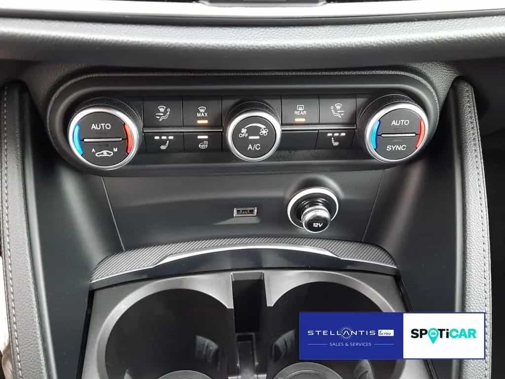 Alfa Romeo Stelvio 2.0 Turbo 16V Veloce Q4 03/2023-photo-15