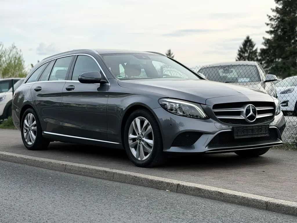 Mercedes-Benz C 220 d *Panorama* MultiBeam LED Rkam Totwinkel 08/2018-photo-28