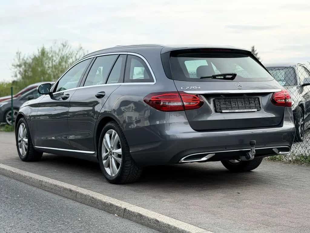Mercedes-Benz C 220 d *Panorama* MultiBeam LED Rkam Totwinkel 08/2018-photo-29