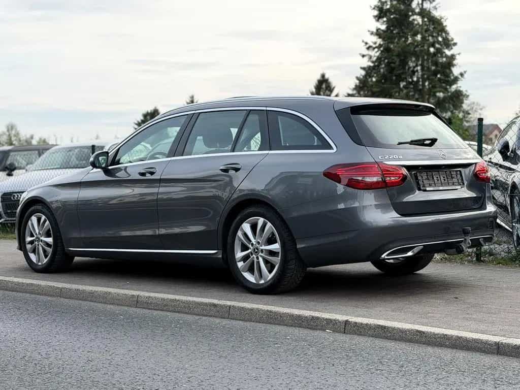 Mercedes-Benz C 220 d *Panorama* MultiBeam LED Rkam Totwinkel 08/2018-photo-41
