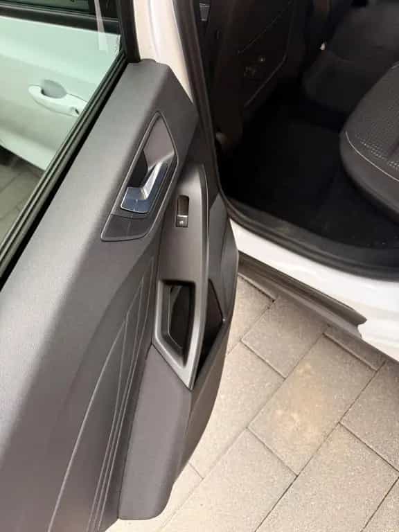 Ford Focus 1,0 EcoBoost 74kW Cool & Connect Turni... 02/2023-photo-9