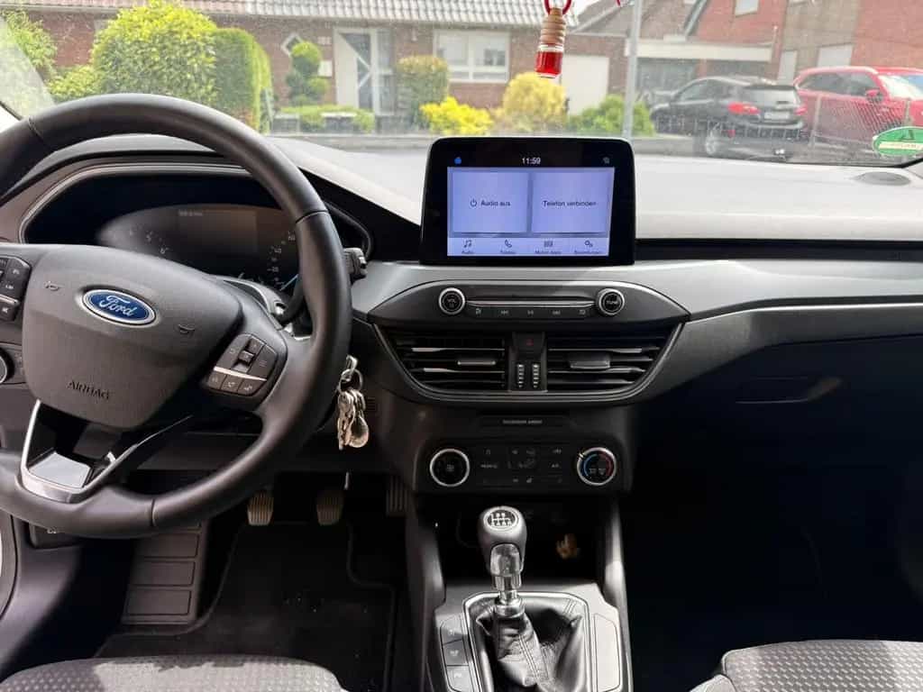 Ford Focus 1,0 EcoBoost 74kW Cool & Connect Turni... 02/2023-photo-4