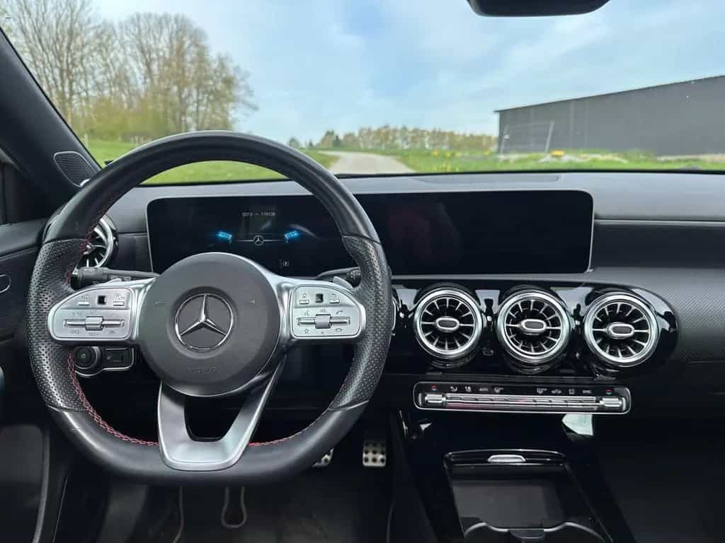 Mercedes-Benz A-Class 250 4MATIC DCT - 11/2019-photo-5