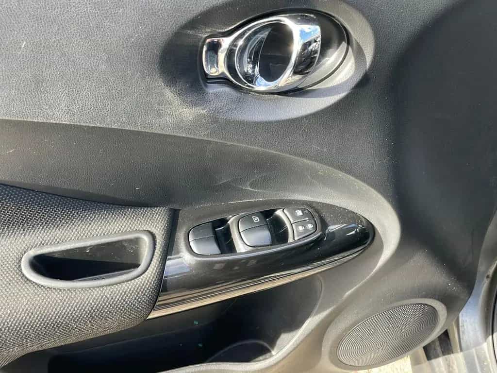 Nissan Juke N-Connecta 02/2018-photo-11