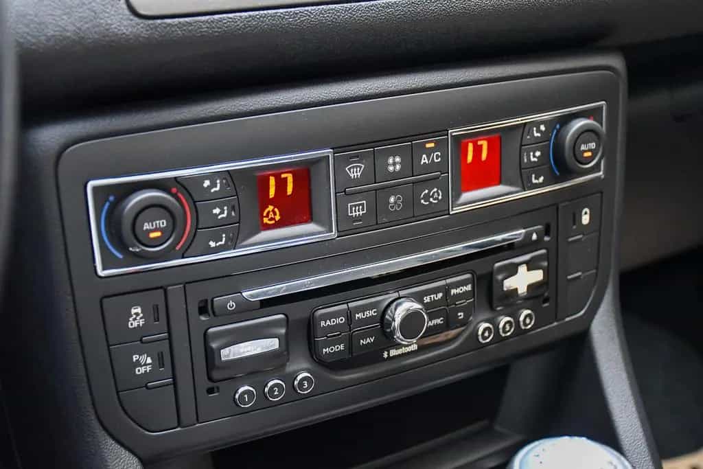 Citroën C5 Lim. Selection PDC BT Navi Shz 1. Hand 06/2015-photo-19