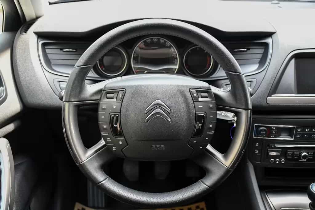 Citroën C5 Lim. Selection PDC BT Navi Shz 1. Hand 06/2015-photo-9