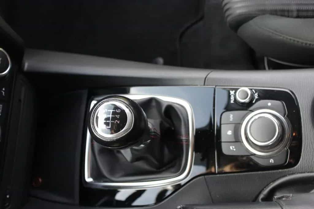 Mazda 3 2.0 SKYACTIV-G 120 Sports-Line Bose TÜV 12/27 05/2014-photo-13