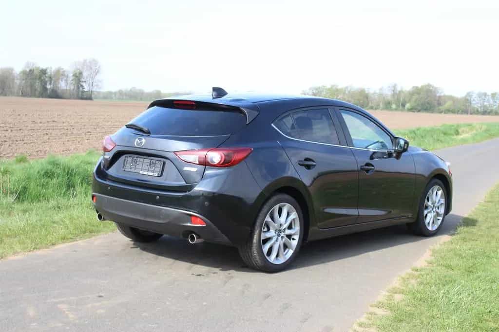 Mazda 3 2.0 SKYACTIV-G 120 Sports-Line Bose TÜV 12/27 05/2014-photo-2