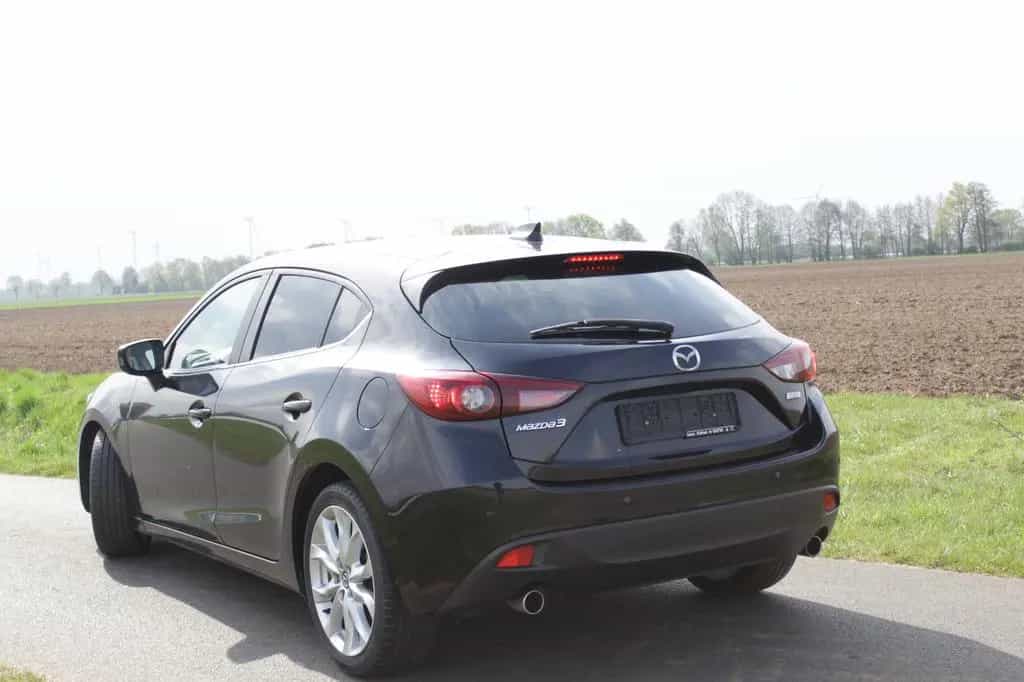 Mazda 3 2.0 SKYACTIV-G 120 Sports-Line Bose TÜV 12/27 05/2014-photo-3