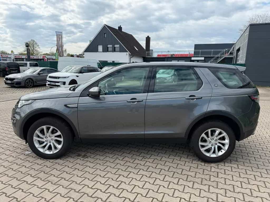 Land Rover Discovery Sport SE AWD*Panorama*Meridian*Kamera 06/2018-photo-8