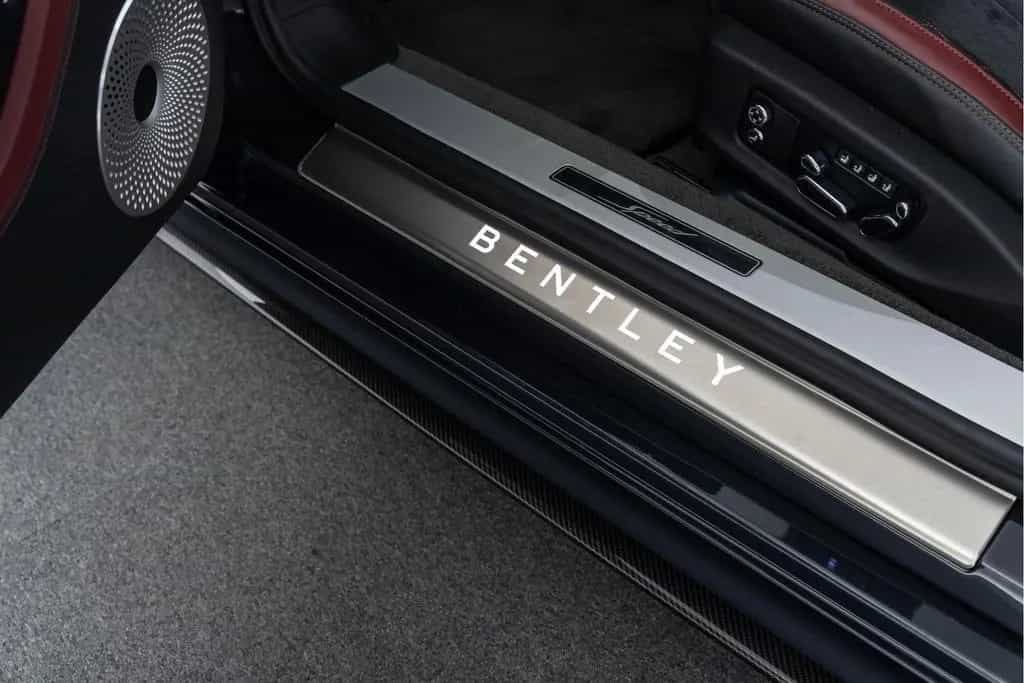Bentley Continental GTC Speed I Akrapovic I Carbon packa 07/2022-photo-18